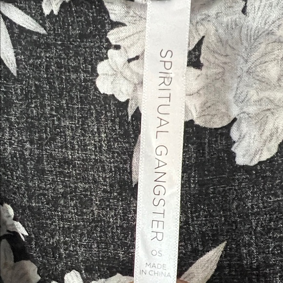 Spiritual Gangster Black and White Floral Kimono - Picture 2 of 4